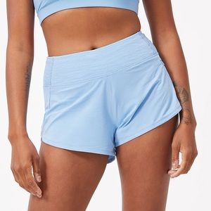outdoor voices hudson 2.5 shorts